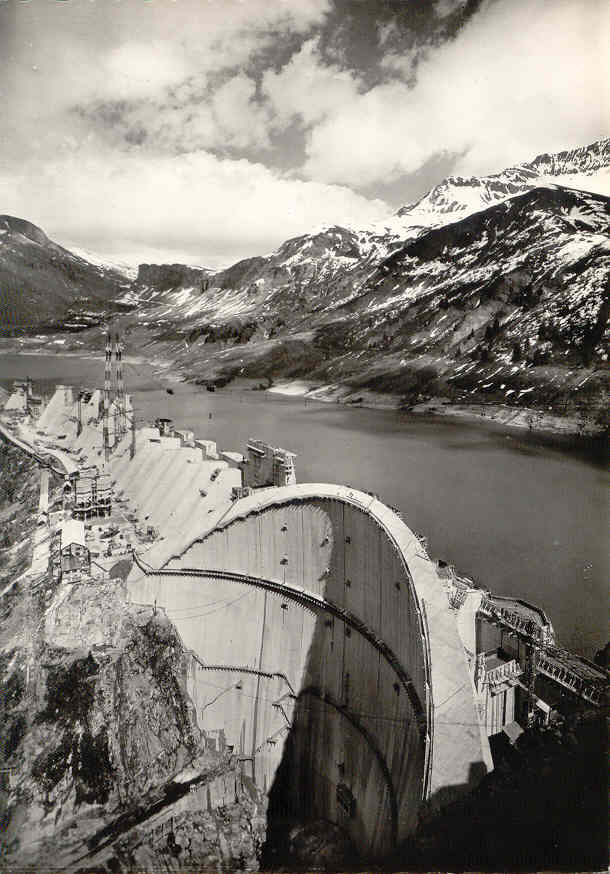 Construction barrage Roselend mise en eau